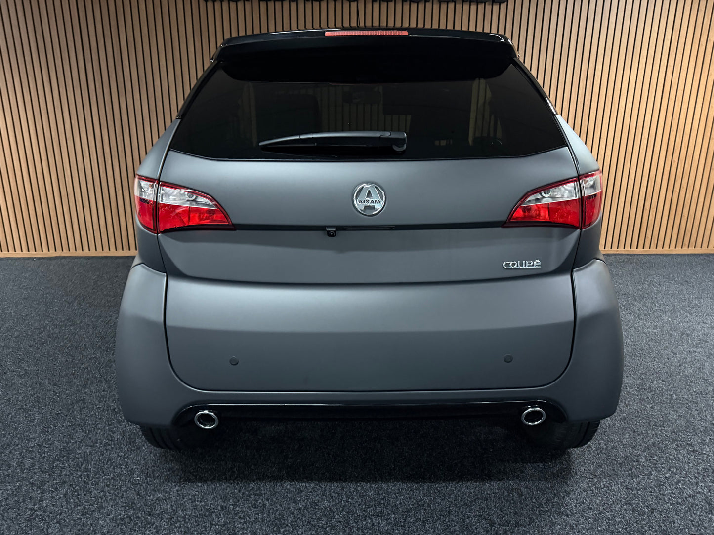 Aixam Coupé Sport Matt Grau |  8 PS Kubota | Rückfahrkamera | Multi-Media Touch | 45 km/h | Innerhalb 250 KM Kostenlose Lieferung | Mopedauto | Leichtmobile