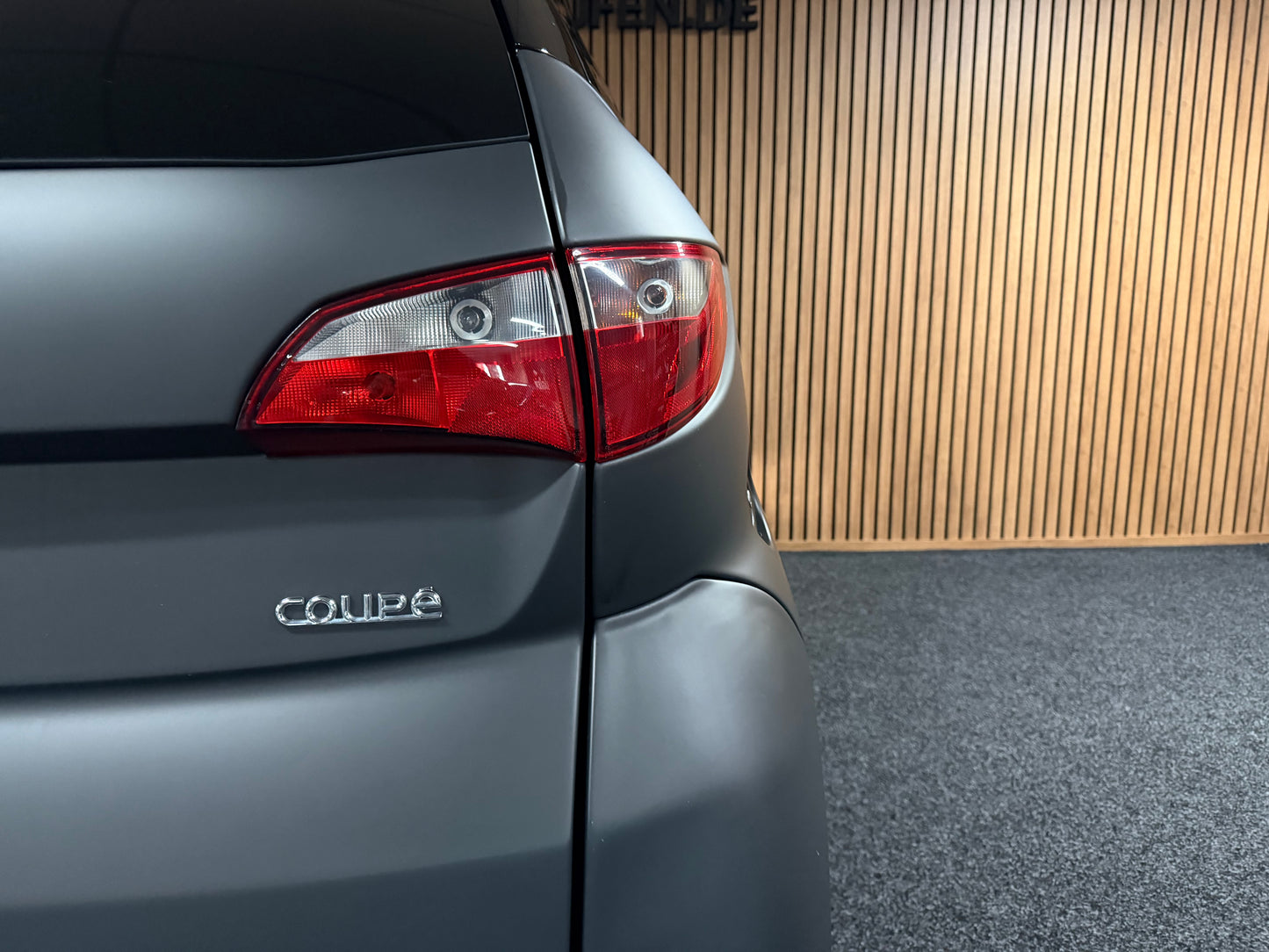 Aixam Coupé Sport Matt Grau |  8 PS Kubota | Rückfahrkamera | Multi-Media Touch | 45 km/h | Innerhalb 250 KM Kostenlose Lieferung | Mopedauto | Leichtmobile