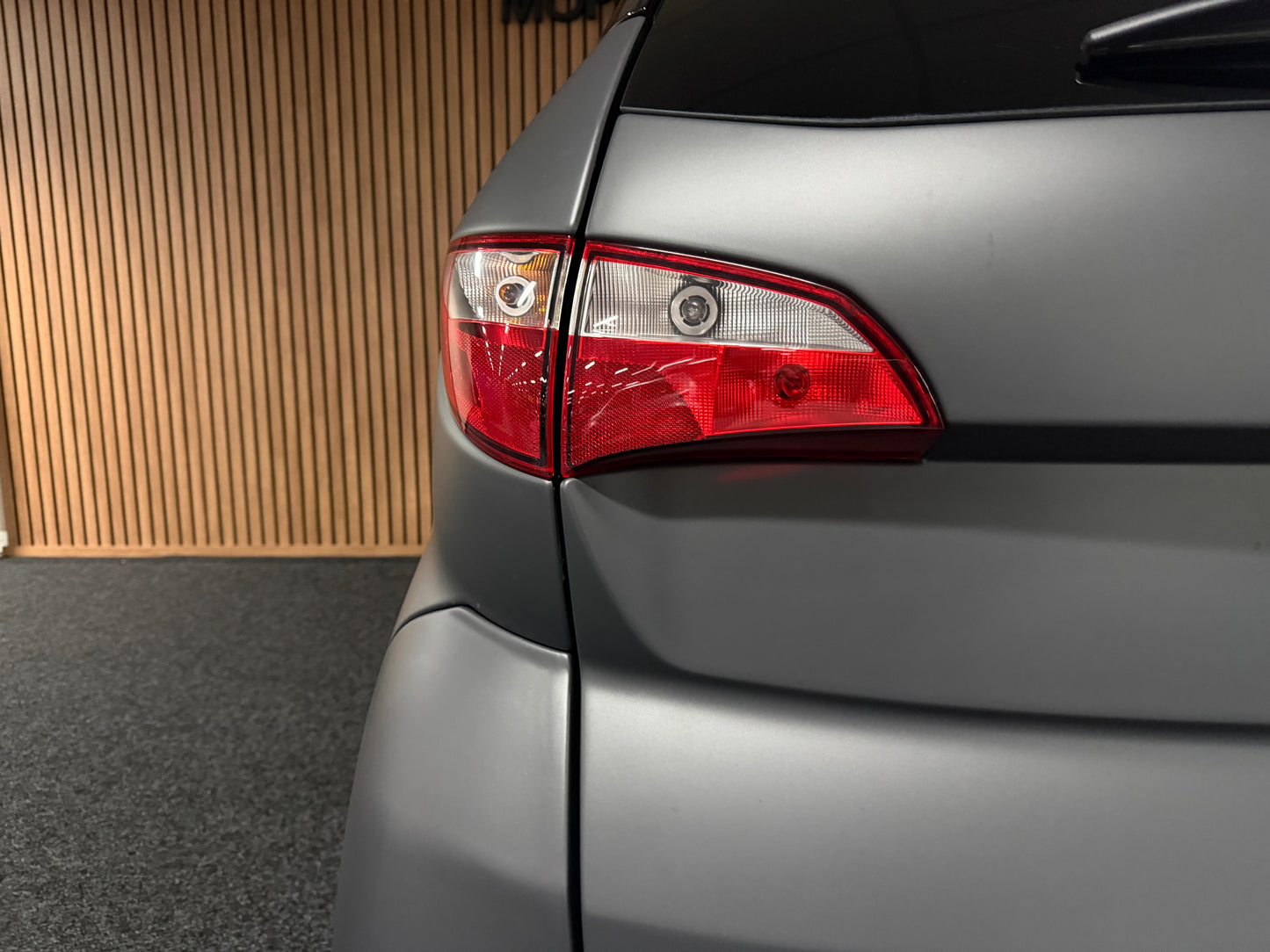 Aixam Coupé Sport Matt Grau |  8 PS Kubota | Rückfahrkamera | Multi-Media Touch | 45 km/h | Innerhalb 250 KM Kostenlose Lieferung | Mopedauto | Leichtmobile