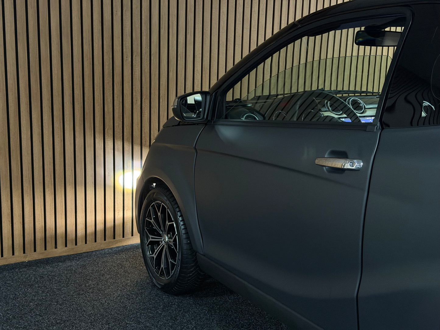 Aixam Coupé Sport Matt Grau |  8 PS Kubota | Rückfahrkamera | Multi-Media Touch | 45 km/h | Innerhalb 250 KM Kostenlose Lieferung | Mopedauto | Leichtmobile