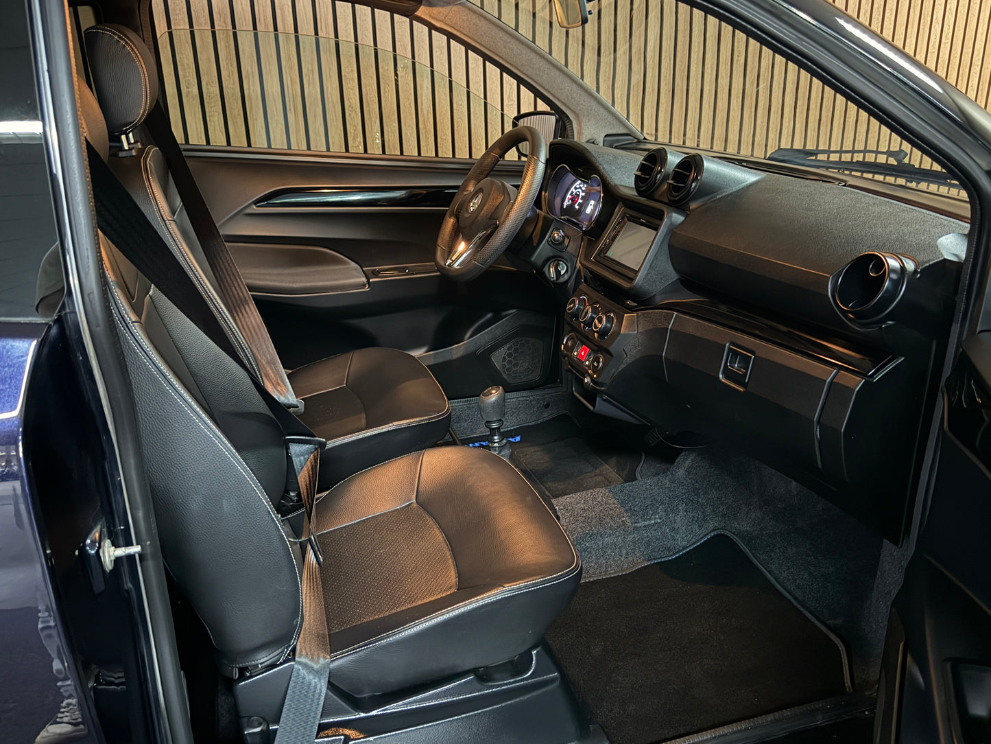 Aixam City Sport / DAB + / Spotify / Apple Carplay | 8 PS Kubota Motor | 45 km/h | Rückfahrkamera | Innerhalb 250 KM Kostenlose Lieferung | Mopedauto | Leichtmobile