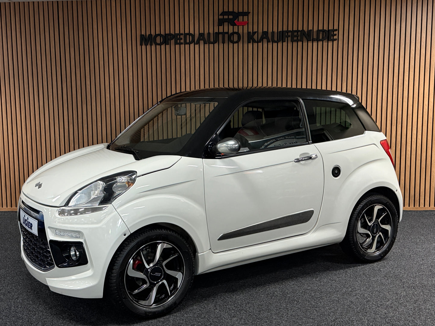 Ligier JS50L (long) Sport | 1. Besitzer | leiser DCI Motor | Rückfahrkamera | 45 km/h | Innerhalb 250 KM Kostenlose Lieferung | Mopedauto | Leichtmobile
