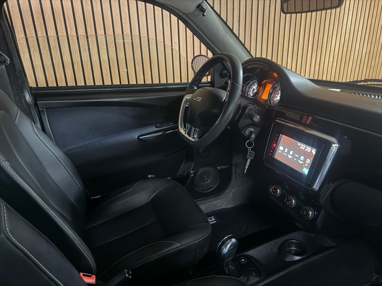 Ligier JS50L (long) Sport | 1. Besitzer | leiser DCI Motor | Rückfahrkamera | 45 km/h | Innerhalb 250 KM Kostenlose Lieferung | Mopedauto | Leichtmobile