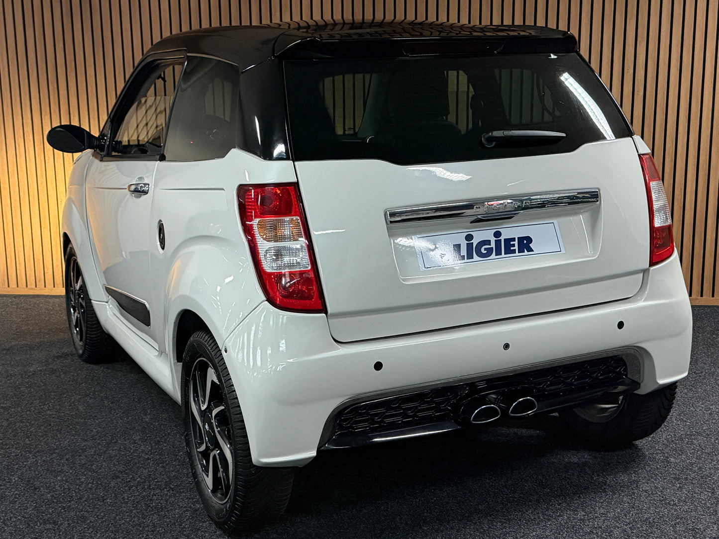 Ligier JS50L (long) Sport | 1. Besitzer | leiser DCI Motor | Rückfahrkamera | 45 km/h | Innerhalb 250 KM Kostenlose Lieferung | Mopedauto | Leichtmobile