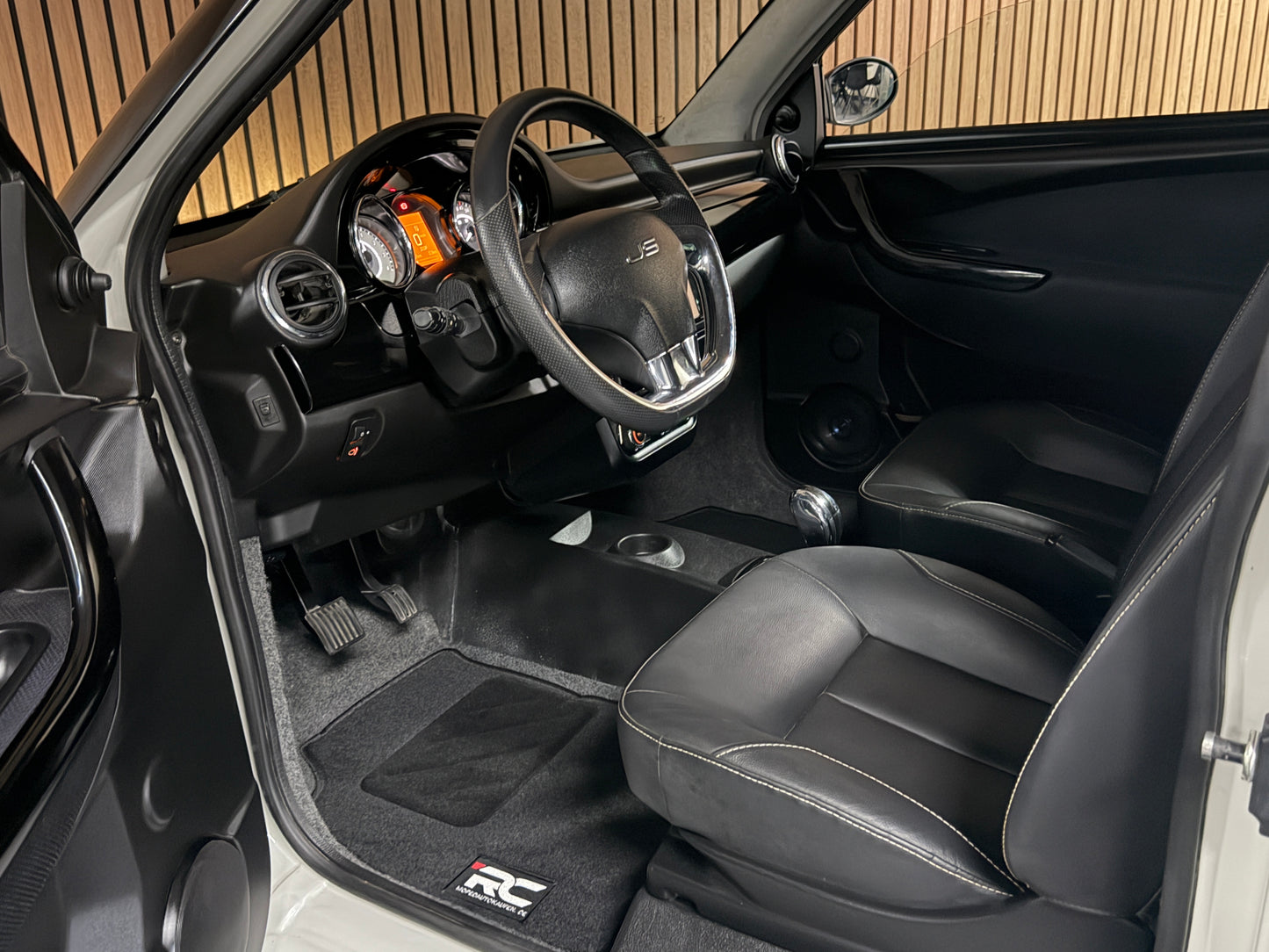 Ligier JS50L (long) Sport | 1. Besitzer | leiser DCI Motor | Rückfahrkamera | 45 km/h | Innerhalb 250 KM Kostenlose Lieferung | Mopedauto | Leichtmobile