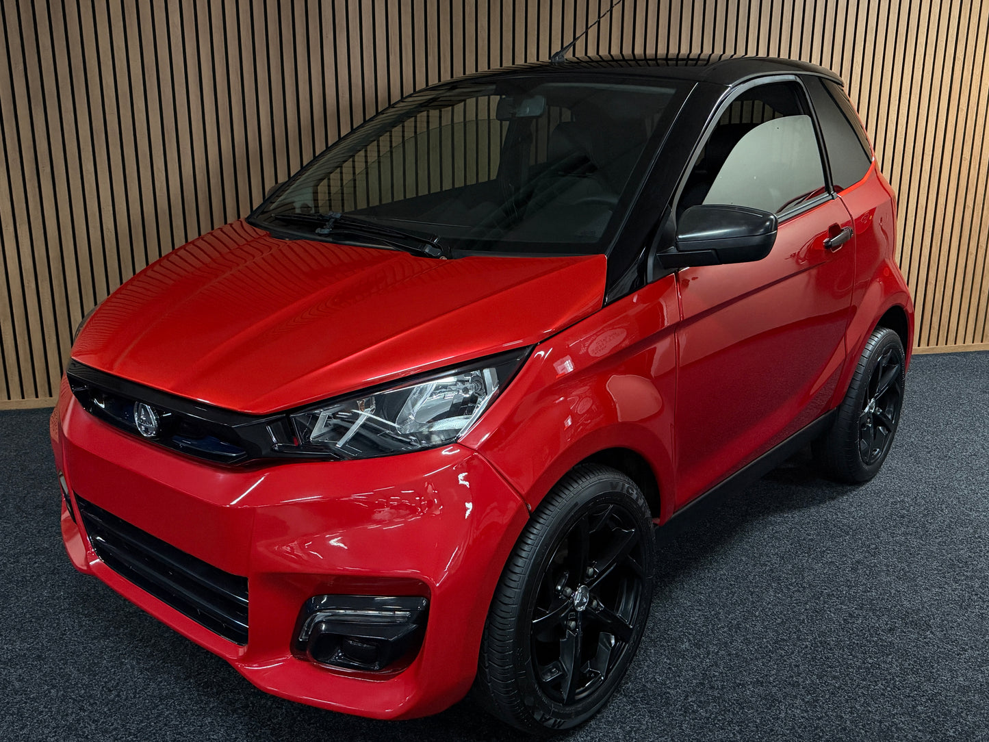 Aixam City Sport / DAB + / Spotify / Apple Carplay | 8 PS Kubota Motor | 45 km/h | Rückfahrkamera | Innerhalb 250 KM Kostenlose Lieferung | Mopedauto | Leichtmobile