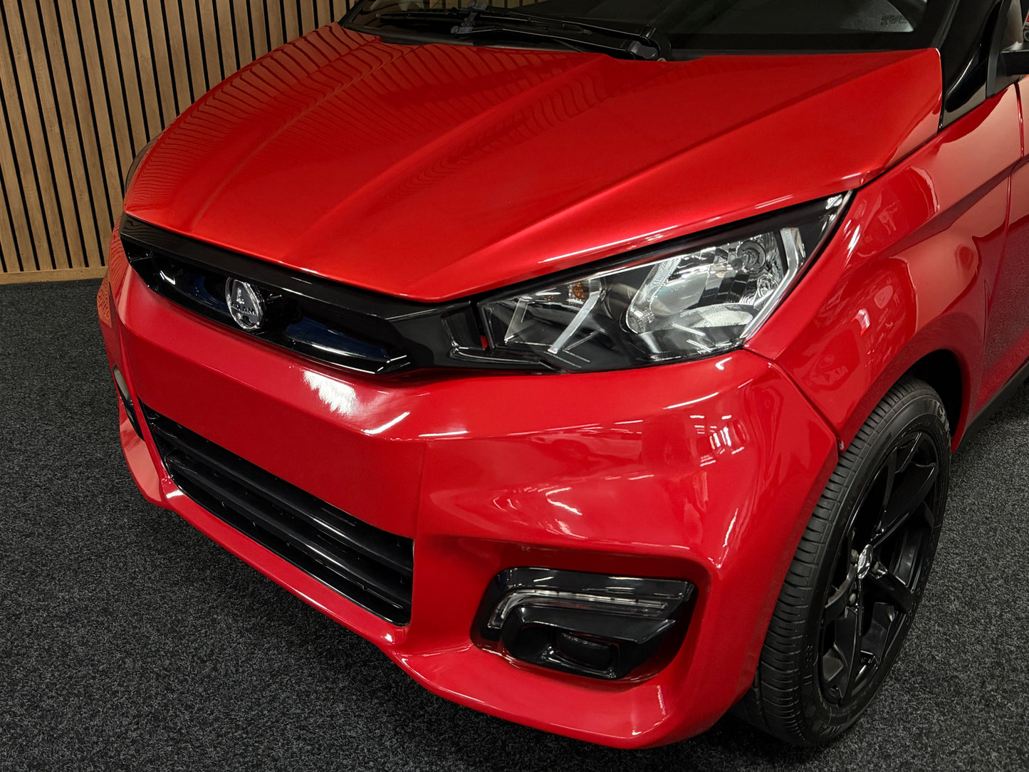 Aixam City Sport / DAB + / Spotify / Apple Carplay | 8 PS Kubota Motor | 45 km/h | Rückfahrkamera | Innerhalb 250 KM Kostenlose Lieferung | Mopedauto | Leichtmobile