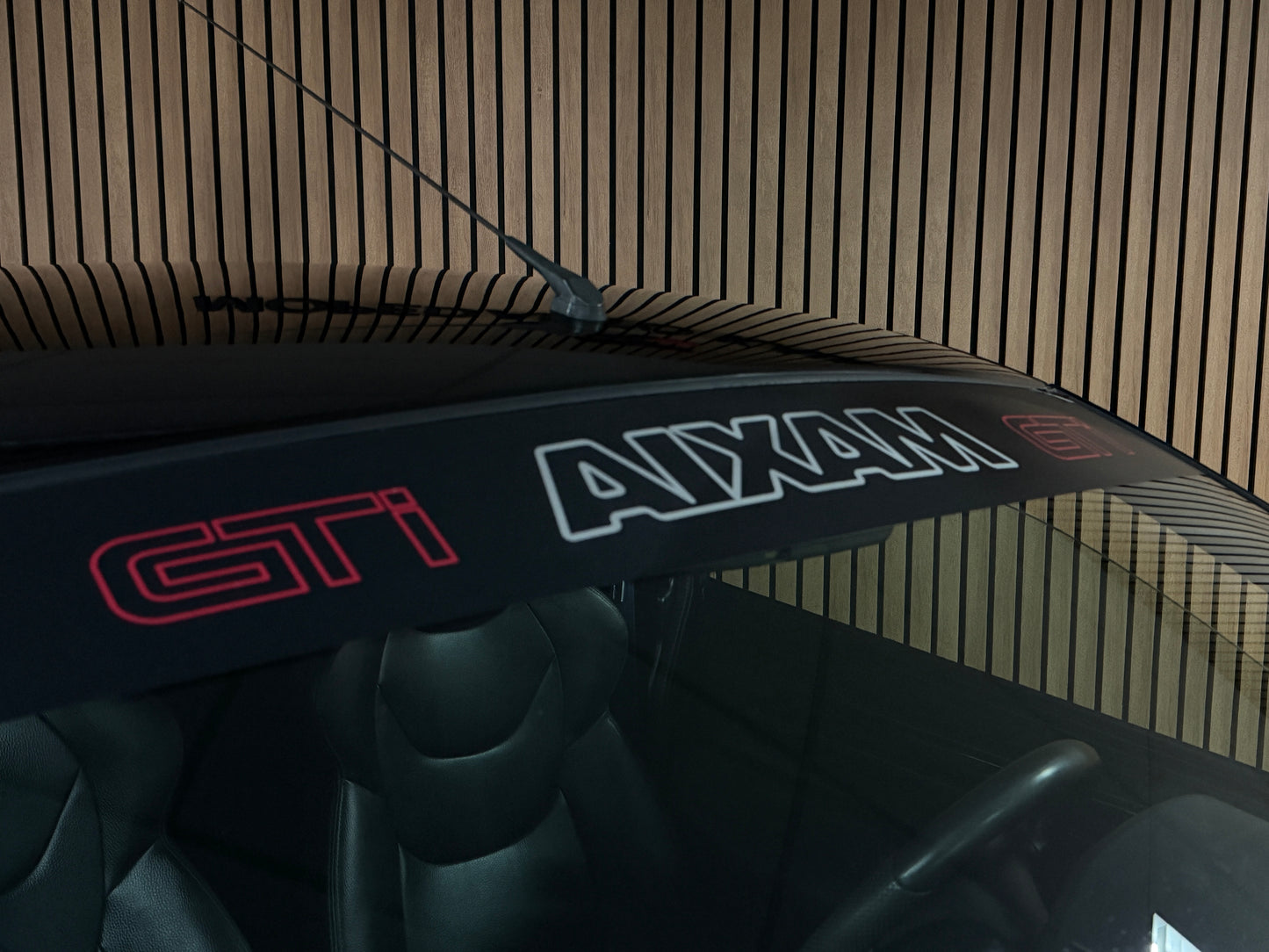 Aixam GTI Coupe Matt Grau 2023 / Apple Carplay / Spotify / DAB+ | 8 PS Kubota Motor | 45 km/h | Rückfahrkamera | Innerhalb 250 KM Kostenlose Lieferung | Mopedauto | Leichtmobile