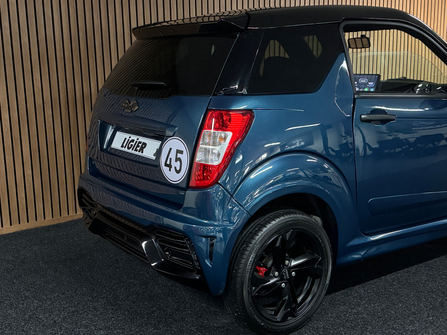 Ligier JS50 JS66 Sport Facelift Tablet ! | Servolenkung Apple Car / | 8 PS leiser DCI Motor | 45 km/h | Rückfahrkamera | Innerhalb 250 KM Kostenlose Lieferung | Mopedauto | Leichtmobile