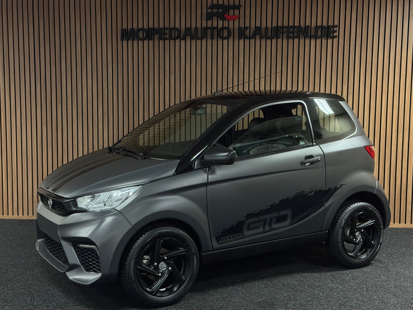 Aixam City Sport Matt Grau | Gr. Multi-Media | 8 PS Motor | 45 km/h | Rückfahrkamera | Innerhalb 250 KM Kostenlose Lieferung | Mopedauto | Leichtmobile