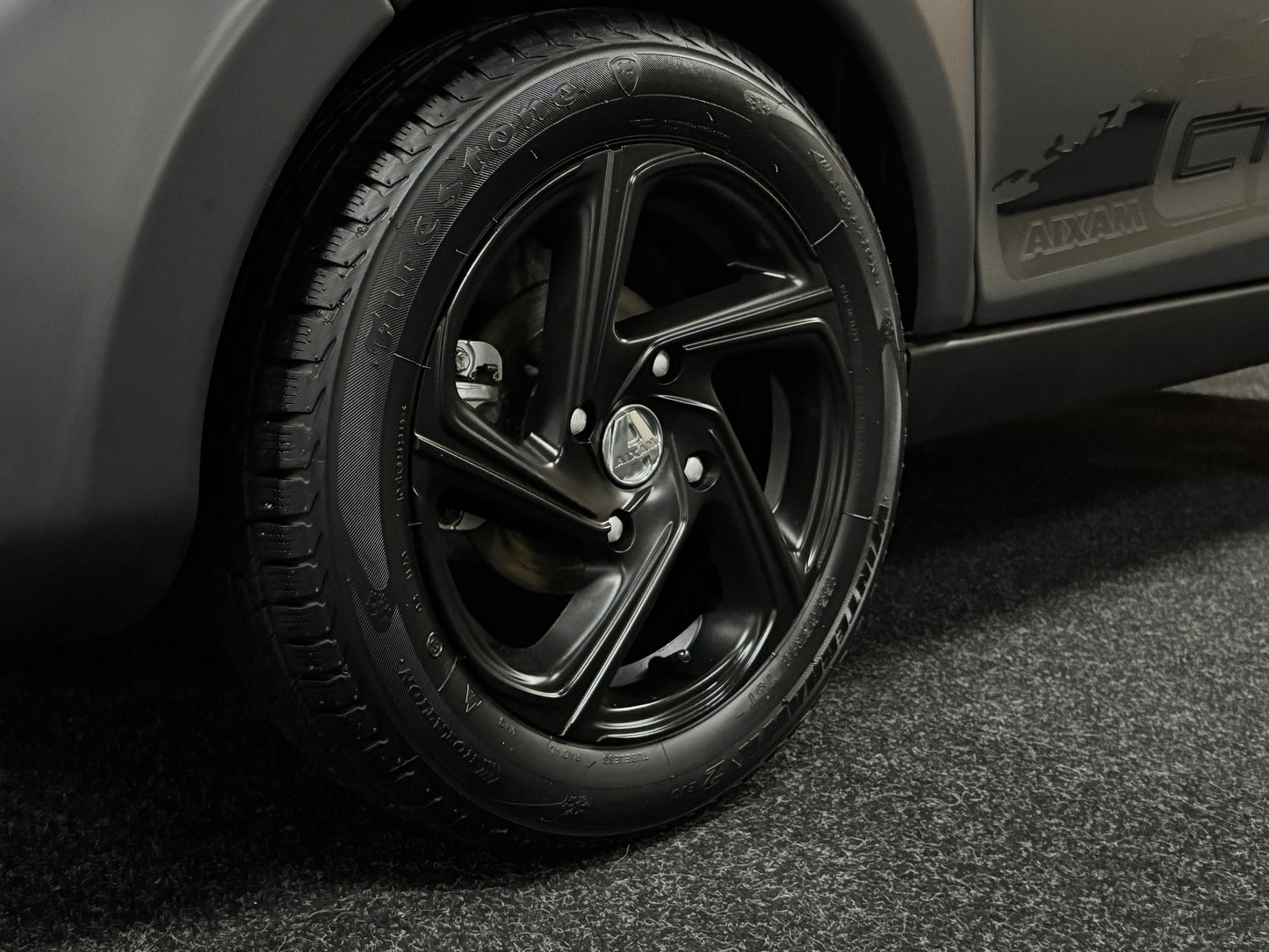 Aixam City Sport Matt Grau | Gr. Multi-Media | 8 PS Motor | 45 km/h | Rückfahrkamera | Innerhalb 250 KM Kostenlose Lieferung | Mopedauto | Leichtmobile