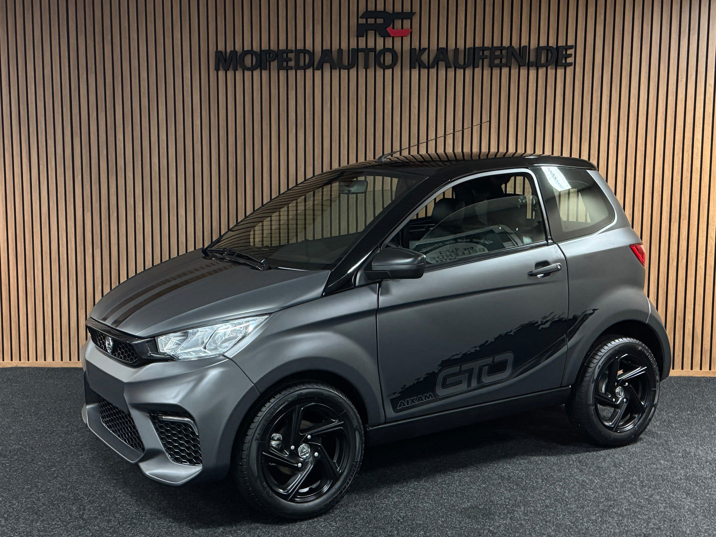 Aixam City Sport Matt Grau | Gr. Multi-Media | 8 PS Motor | 45 km/h | Rückfahrkamera | Innerhalb 250 KM Kostenlose Lieferung | Mopedauto | Leichtmobile