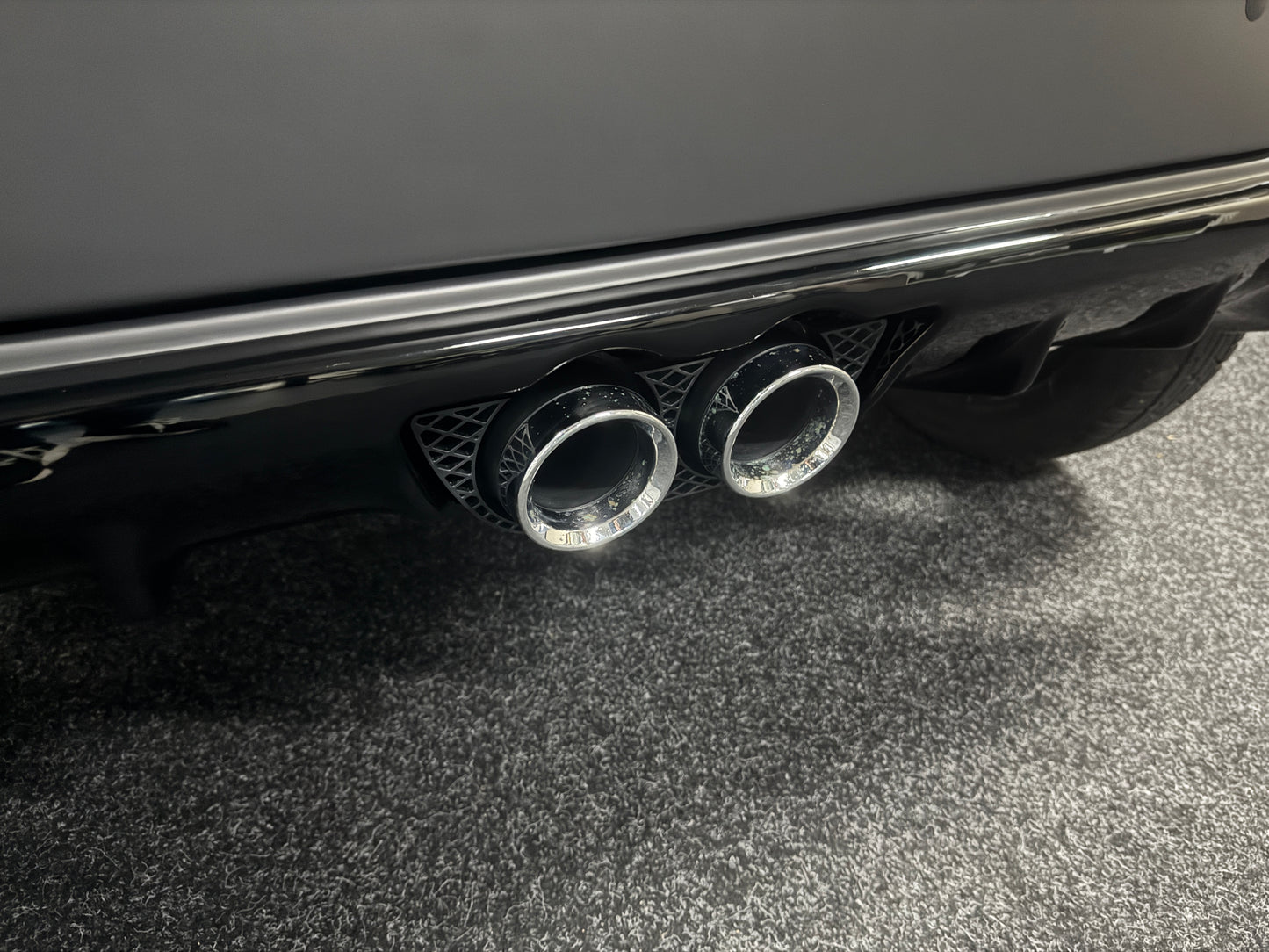 Aixam City Sport Matt Grau | Gr. Multi-Media | 8 PS Motor | 45 km/h | Rückfahrkamera | Innerhalb 250 KM Kostenlose Lieferung | Mopedauto | Leichtmobile