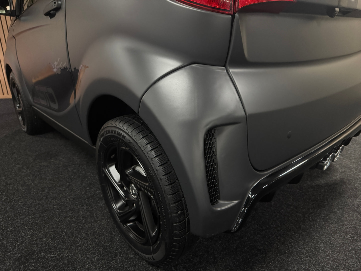 Aixam City Sport Matt Grau | Gr. Multi-Media | 8 PS Motor | 45 km/h | Rückfahrkamera | Innerhalb 250 KM Kostenlose Lieferung | Mopedauto | Leichtmobile