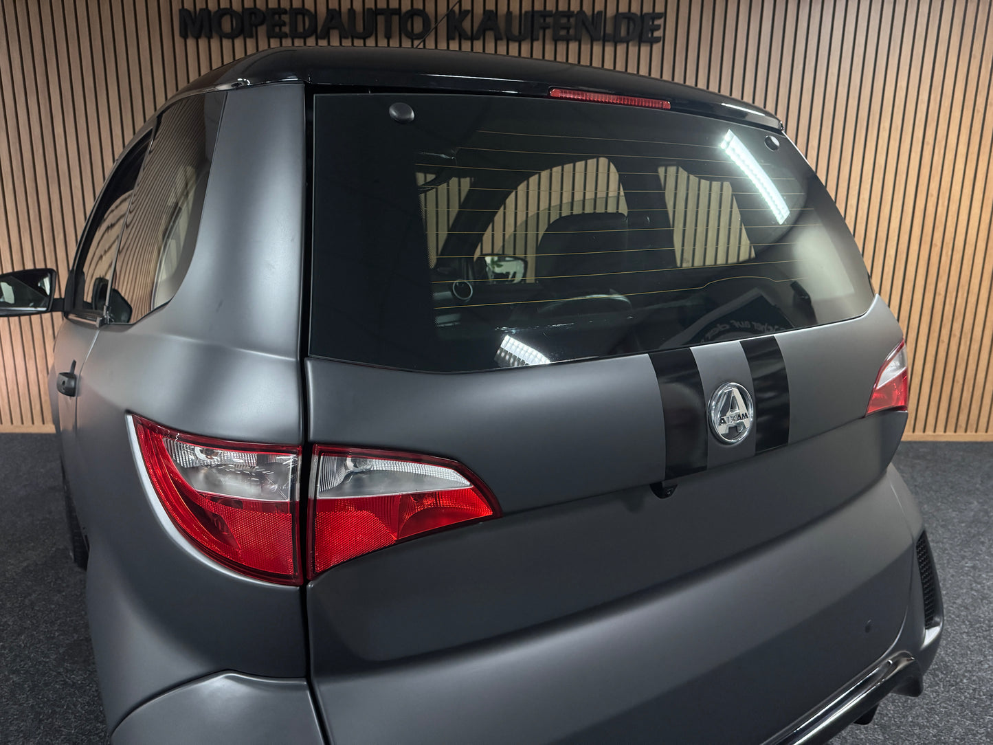 Aixam City Sport Matt Grau | Gr. Multi-Media | 8 PS Motor | 45 km/h | Rückfahrkamera | Innerhalb 250 KM Kostenlose Lieferung | Mopedauto | Leichtmobile