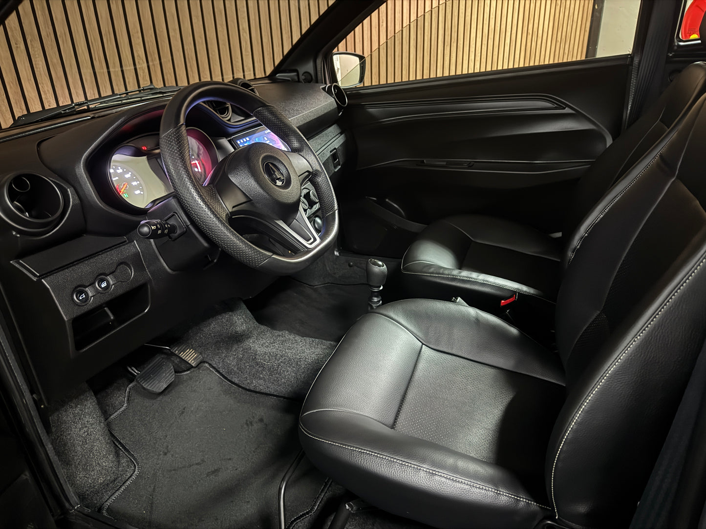 Aixam City Sport Matt Grau | Gr. Multi-Media | 8 PS Motor | 45 km/h | Rückfahrkamera | Innerhalb 250 KM Kostenlose Lieferung | Mopedauto | Leichtmobile