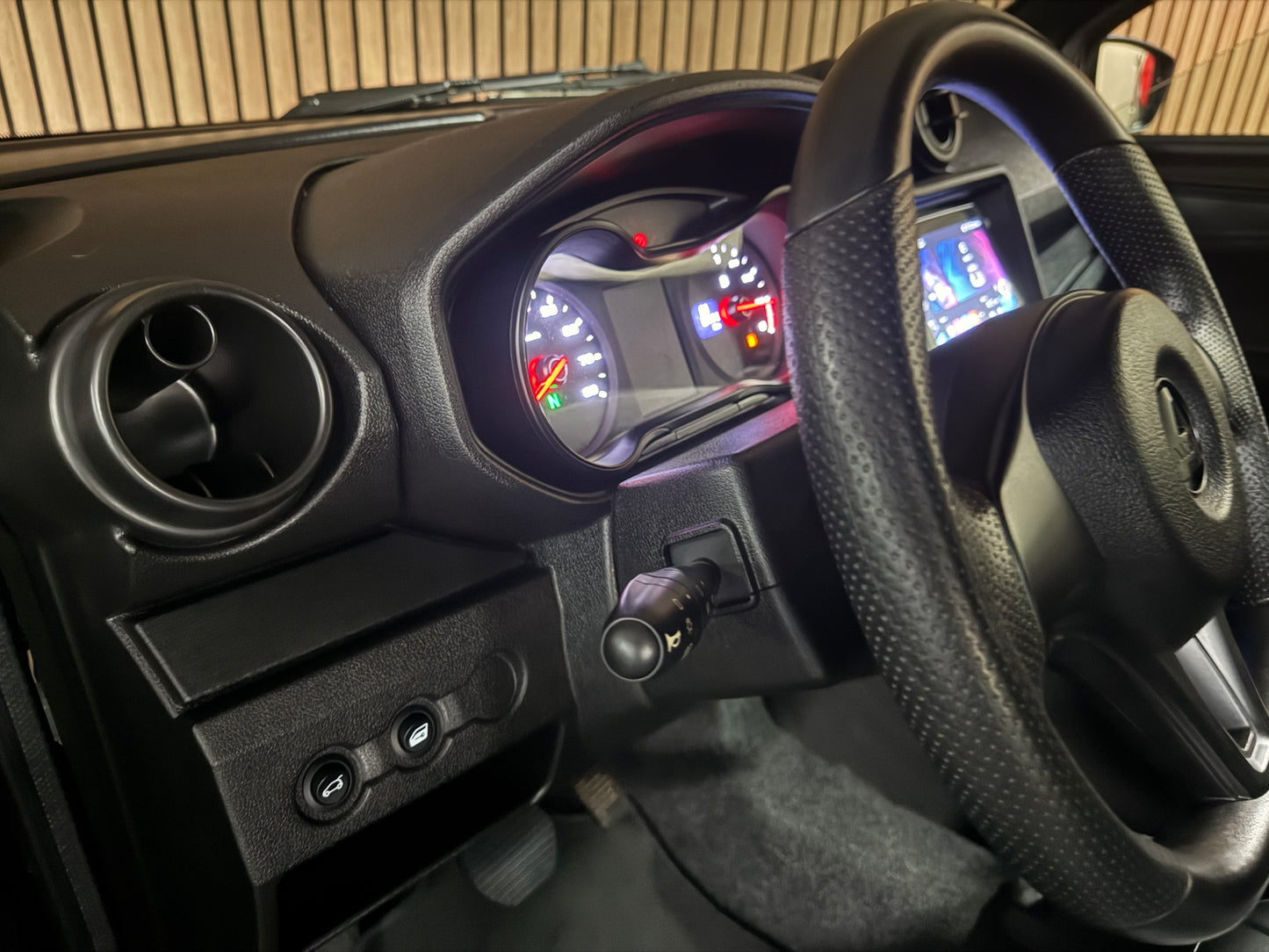 Aixam City Sport Matt Grau | Gr. Multi-Media | 8 PS Motor | 45 km/h | Rückfahrkamera | Innerhalb 250 KM Kostenlose Lieferung | Mopedauto | Leichtmobile