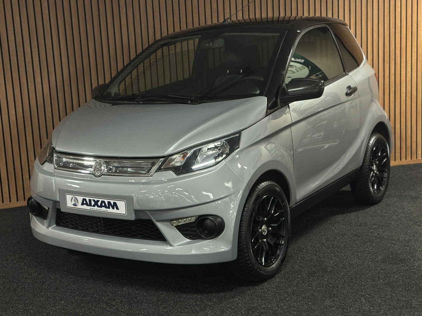 Aixam City Sport Luxe | 2018 | 8 PS Kubota Motor | Rückfahrkamera // Carbon | Alpine Multi-Media 45 km/h | Innerhalb 250 KM Kostenlose Lieferung | Mopedauto | Leichtmobile | Aixam | Microcar | Ligier