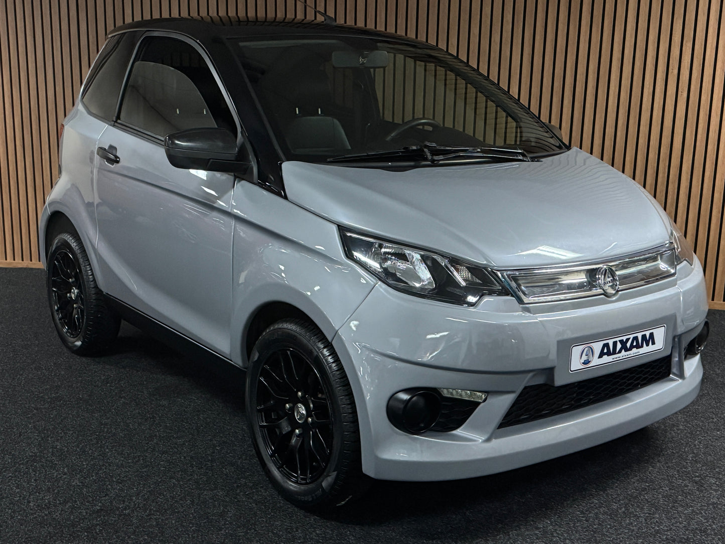 Aixam City Sport Luxe | 2018 | 8 PS Kubota Motor | Rückfahrkamera // Carbon | Alpine Multi-Media 45 km/h | Innerhalb 250 KM Kostenlose Lieferung | Mopedauto | Leichtmobile | Aixam | Microcar | Ligier