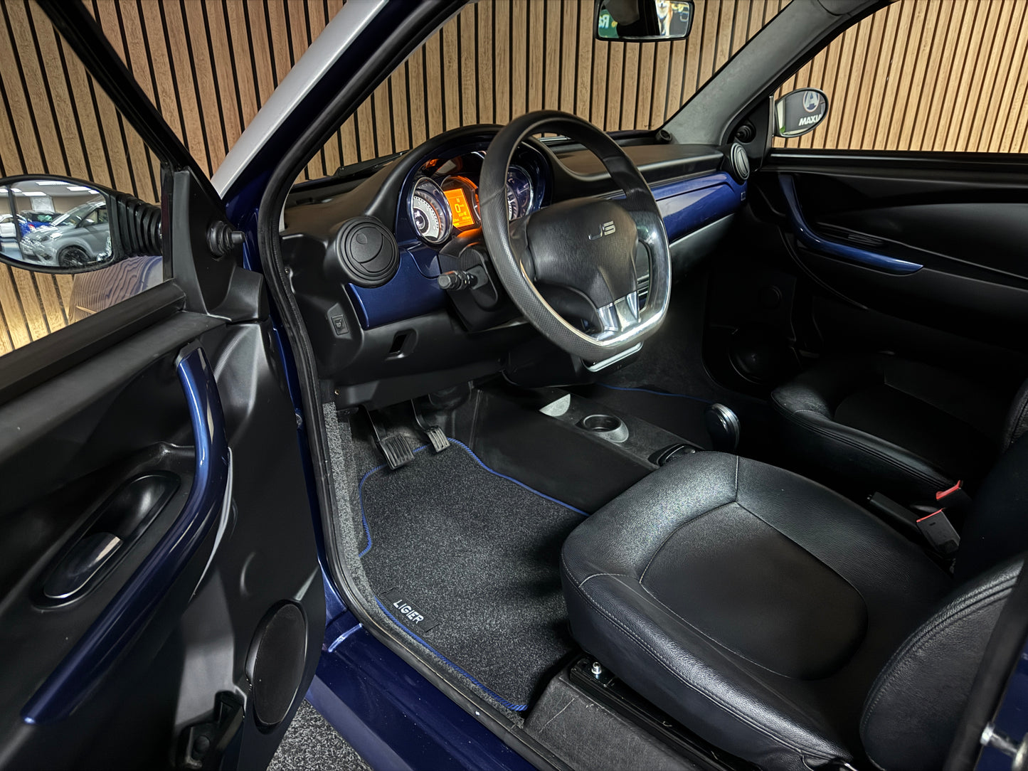 Ligier JS50L Blueline mit leiser DCI Motor | 45 km/h | Rückfahrkamera | Innerhalb 250 KM Kostenlose Lieferung | Mopedauto | Leichtmobile