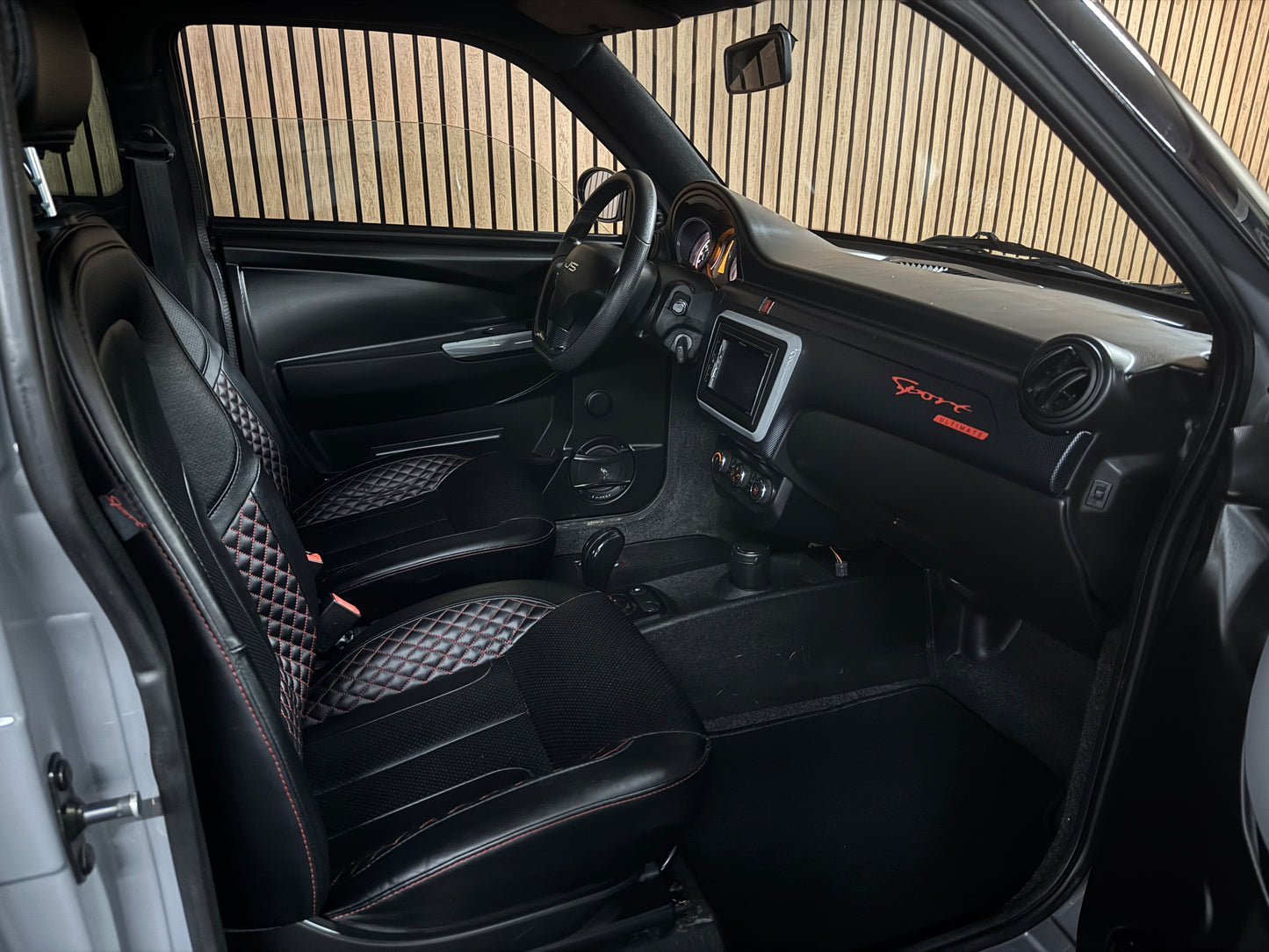 Ligier JS50 Ultimate Sport Nardo Grey | 8 PS leiser DCI Motor | 45 km/h | Rückfahrkamera | Innerhalb 250 KM Kostenlose Lieferung | Mopedauto | Leichtmobile