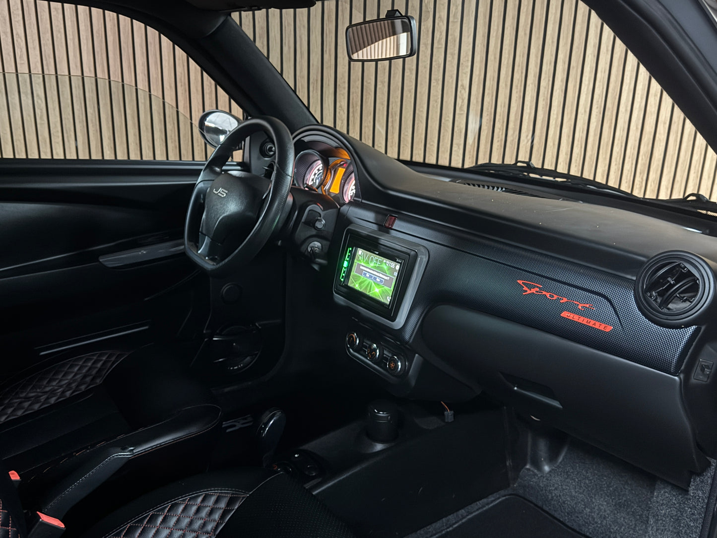 Ligier JS50 Ultimate Sport Nardo Grey | 8 PS leiser DCI Motor | 45 km/h | Rückfahrkamera | Innerhalb 250 KM Kostenlose Lieferung | Mopedauto | Leichtmobile