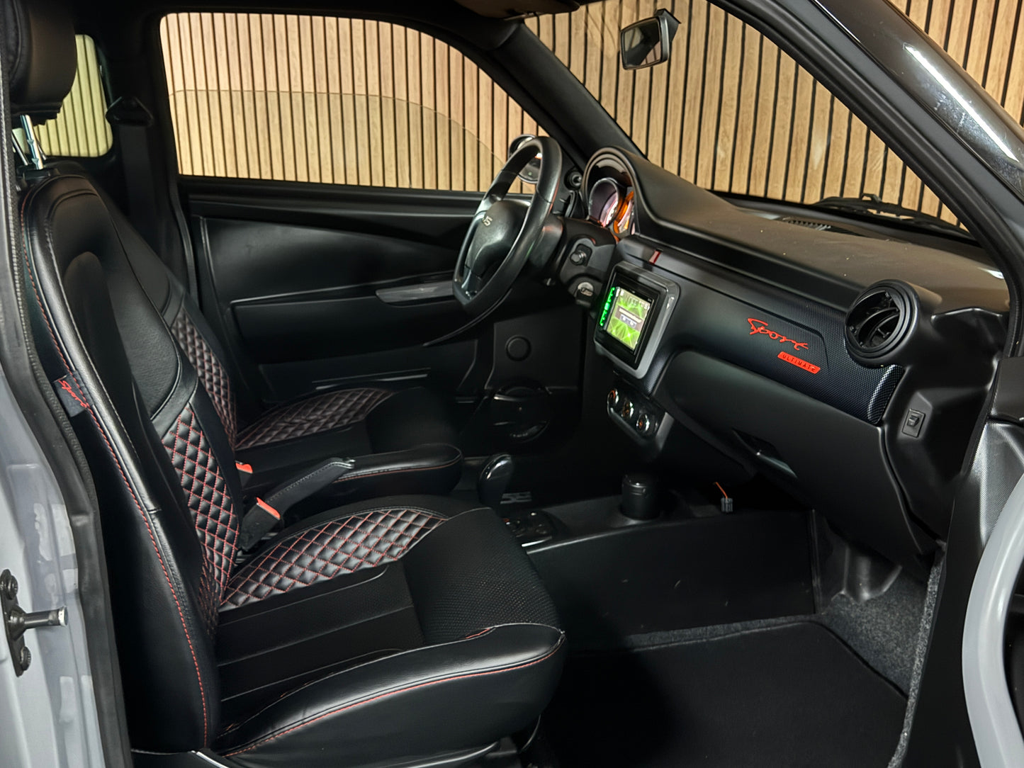 Ligier JS50 Ultimate Sport Nardo Grey | 8 PS leiser DCI Motor | 45 km/h | Rückfahrkamera | Innerhalb 250 KM Kostenlose Lieferung | Mopedauto | Leichtmobile