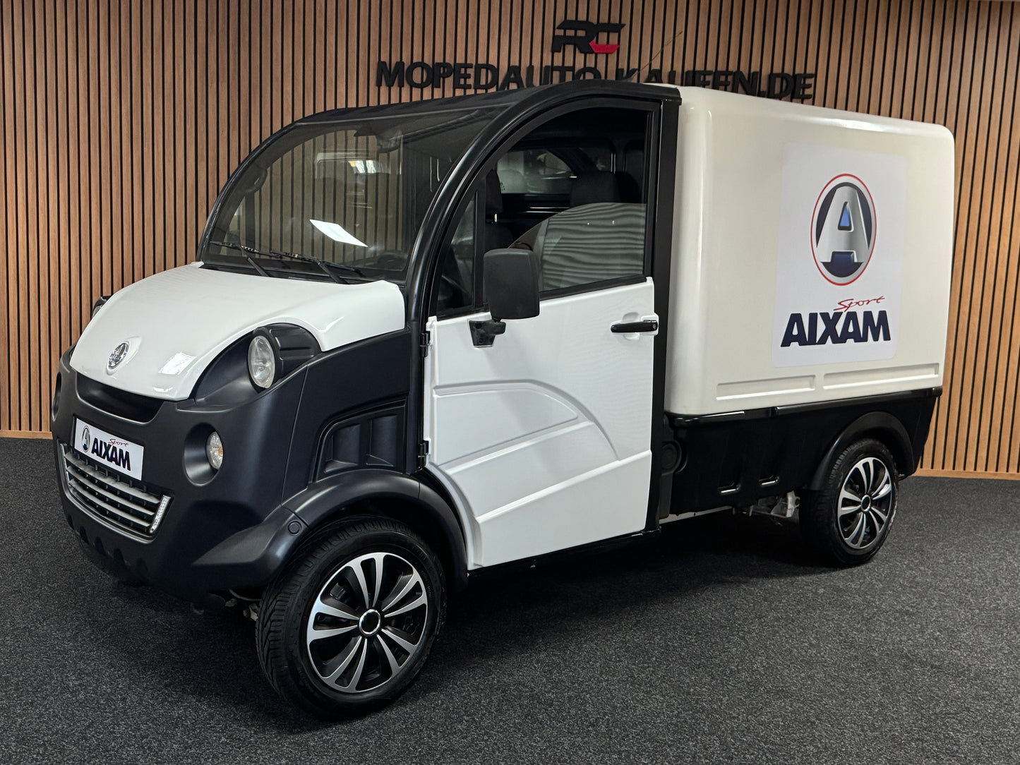 Aixam D-Truck Kastenwagen Mega Truck 45 km/h | Innerhalb 250 KM Kostenlose Lieferung | Mopedauto | Leichtmobile | Aixam | Microcar | Ligier