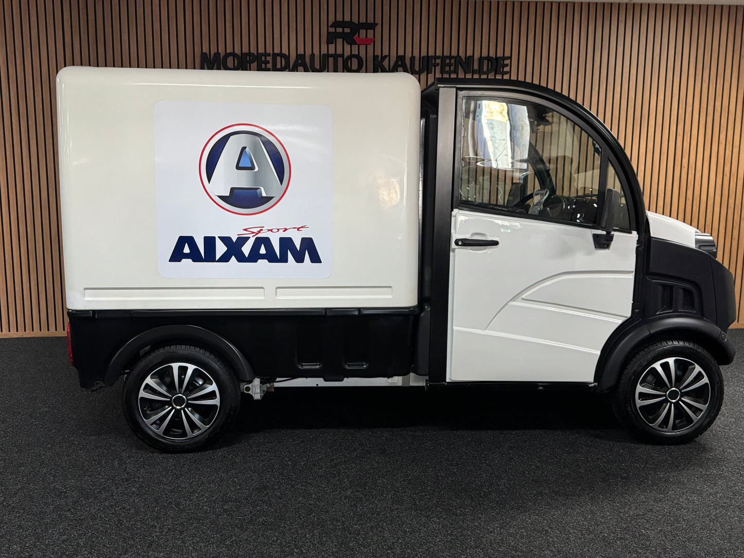 Aixam D-Truck Kastenwagen Mega Truck 45 km/h | Innerhalb 250 KM Kostenlose Lieferung | Mopedauto | Leichtmobile | Aixam | Microcar | Ligier