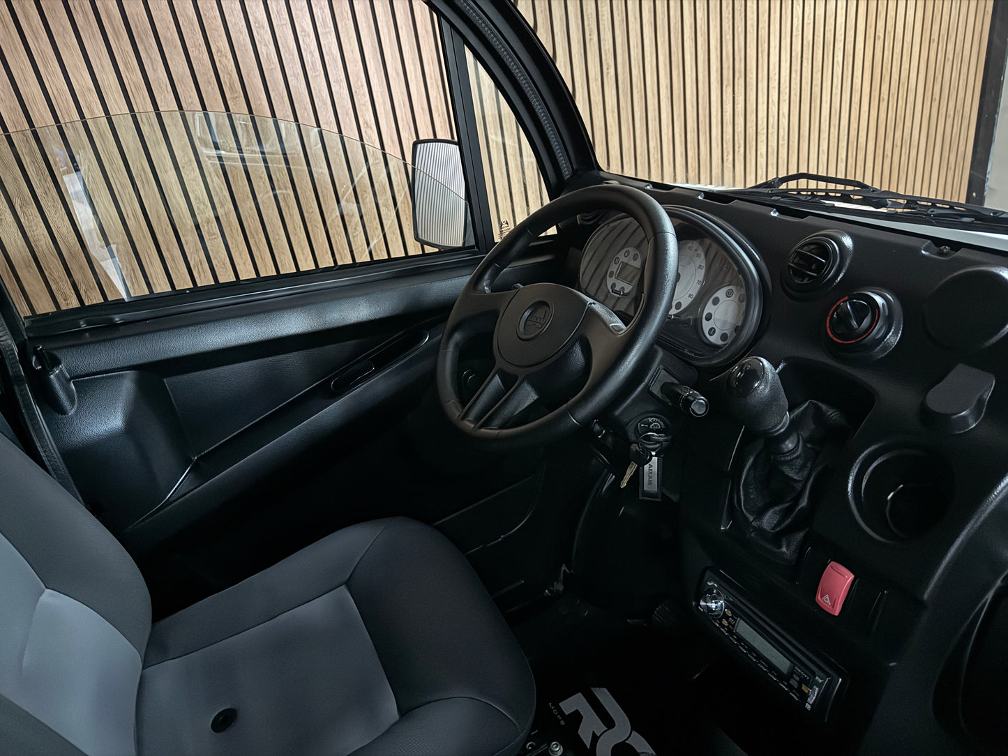 Aixam D-Truck Kastenwagen Mega Truck 45 km/h | Innerhalb 250 KM Kostenlose Lieferung | Mopedauto | Leichtmobile | Aixam | Microcar | Ligier