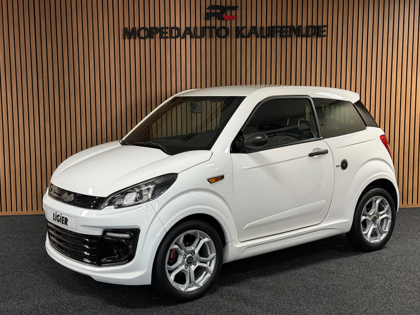 Ligier JS50 Long DCI 2020 | 8 PS leiser DCI Motor | 45 km/h | Rückfahrkamera | Innerhalb 250 KM Kostenlose Lieferung | Mopedauto | Leichtmobile