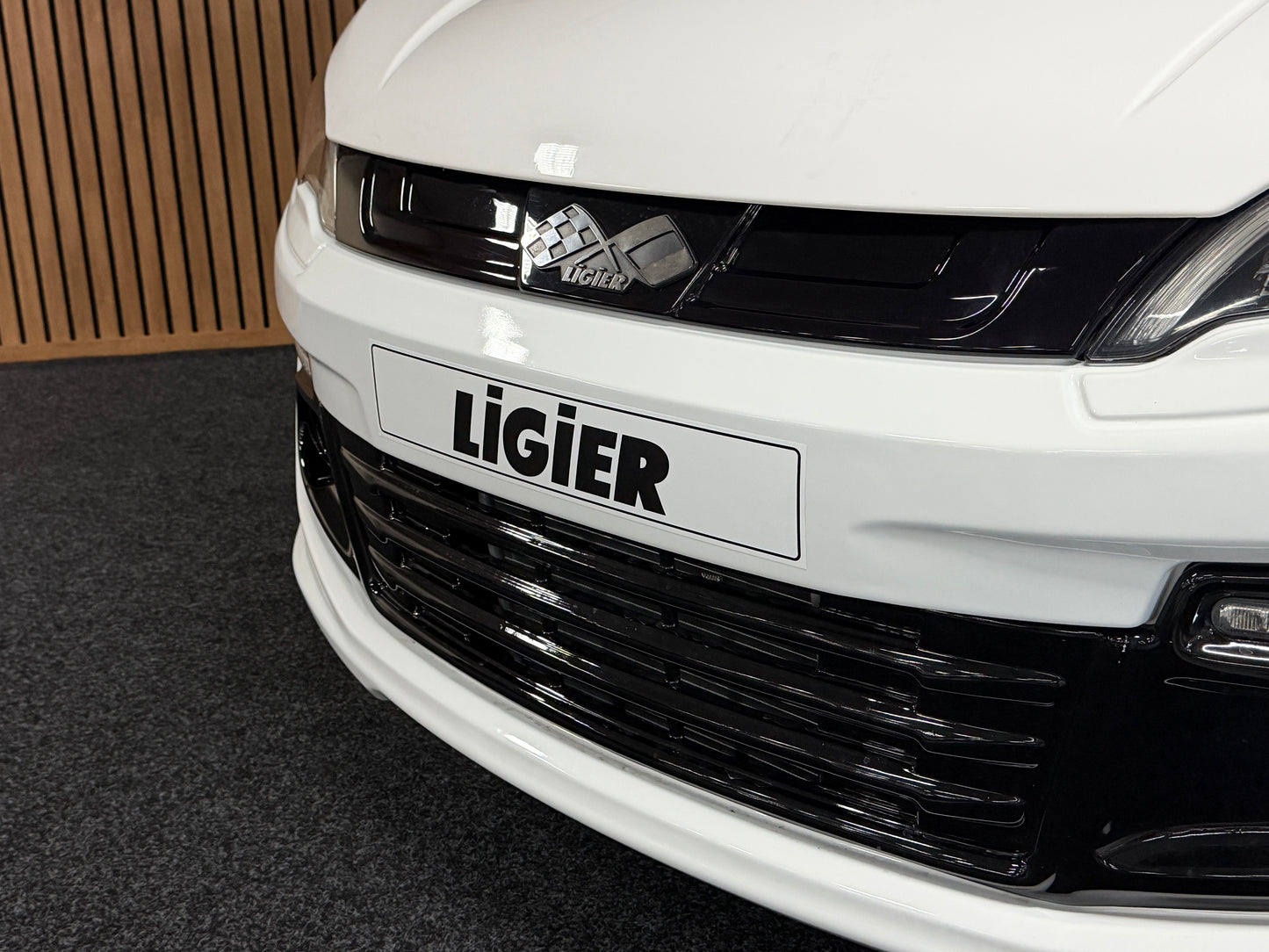 Ligier JS50 Long DCI 2020 | 8 PS leiser DCI Motor | 45 km/h | Rückfahrkamera | Innerhalb 250 KM Kostenlose Lieferung | Mopedauto | Leichtmobile