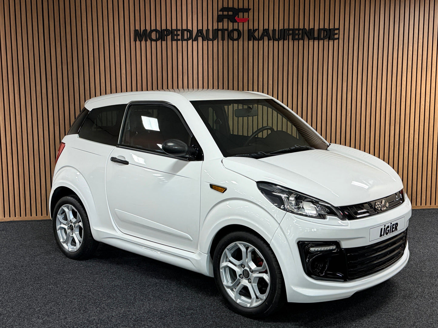 Ligier JS50 Long DCI 2020 | 8 PS leiser DCI Motor | 45 km/h | Rückfahrkamera | Innerhalb 250 KM Kostenlose Lieferung | Mopedauto | Leichtmobile