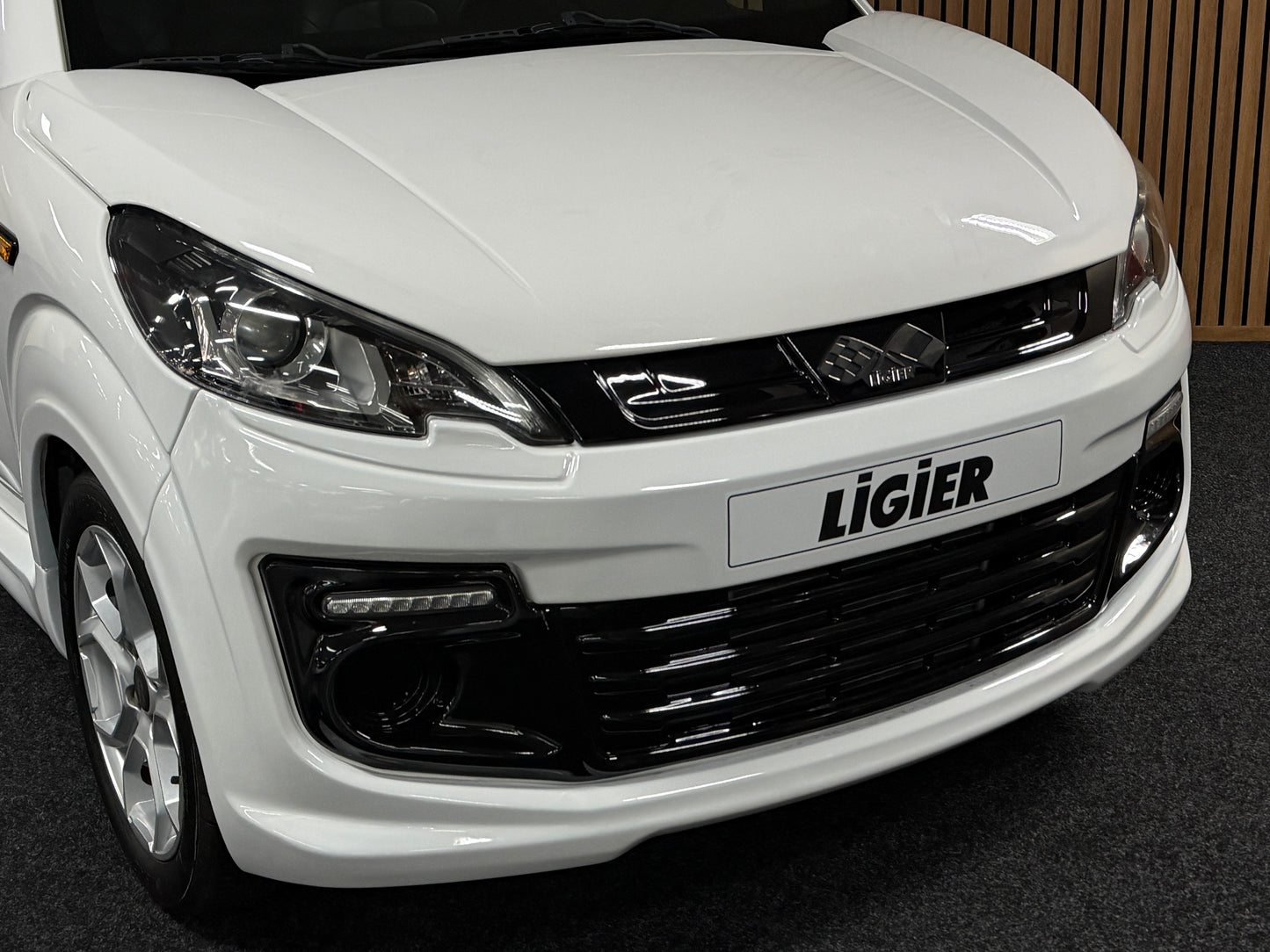 Ligier JS50 Long DCI 2020 | 8 PS leiser DCI Motor | 45 km/h | Rückfahrkamera | Innerhalb 250 KM Kostenlose Lieferung | Mopedauto | Leichtmobile