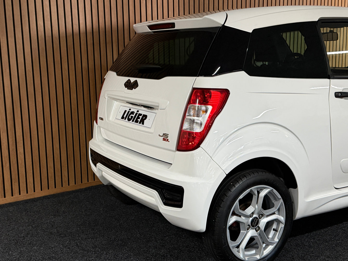 Ligier JS50 Long DCI 2020 | 8 PS leiser DCI Motor | 45 km/h | Rückfahrkamera | Innerhalb 250 KM Kostenlose Lieferung | Mopedauto | Leichtmobile