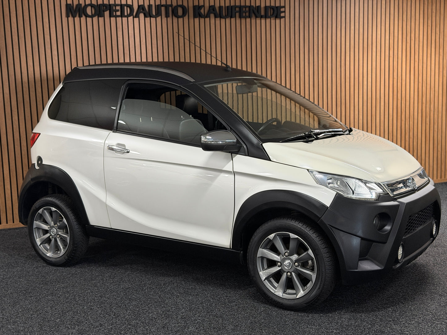 Aixam Crossline XXL Kofferraum | 8 PS Kubota Motor | 45 km/h | Innerhalb 250 KM Kostenlose Lieferung | Mopedauto | Leichtmobile