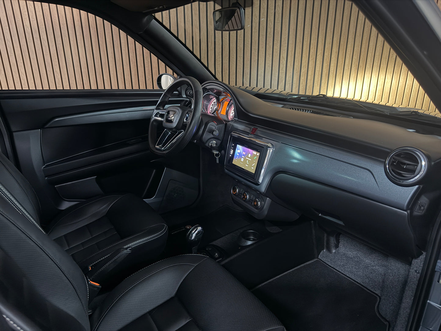 Ligier JS 60 Elegance mit Klima / Servo / Apple CP / DAB+ | Grau | 8 PS leiser DCI Motor | 45 km/h | Rückfahrkamera | Innerhalb 250 KM Kostenlose Lieferung | Mopedauto | Leichtmobile