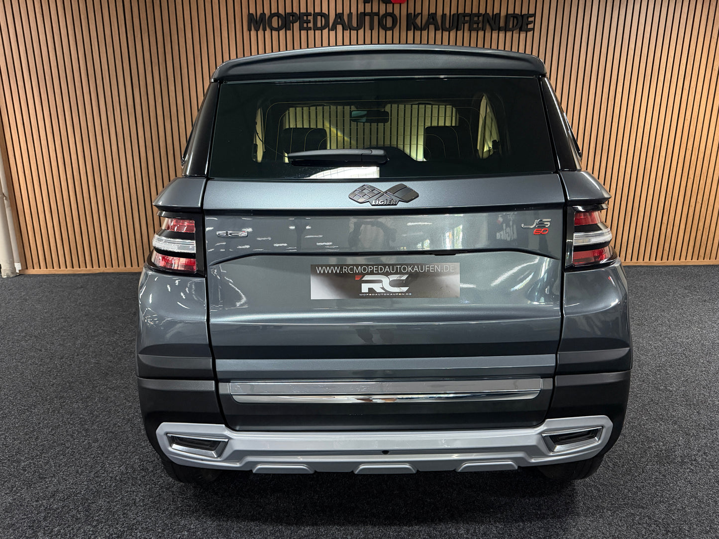 Ligier JS 60 Elegance mit Klima / Servo / Apple CP / DAB+ | Grau | 8 PS leiser DCI Motor | 45 km/h | Rückfahrkamera | Innerhalb 250 KM Kostenlose Lieferung | Mopedauto | Leichtmobile