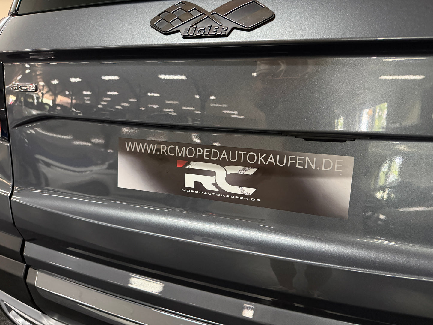 Ligier JS 60 Elegance mit Klima / Servo / Apple CP / DAB+ | Grau | 8 PS leiser DCI Motor | 45 km/h | Rückfahrkamera | Innerhalb 250 KM Kostenlose Lieferung | Mopedauto | Leichtmobile