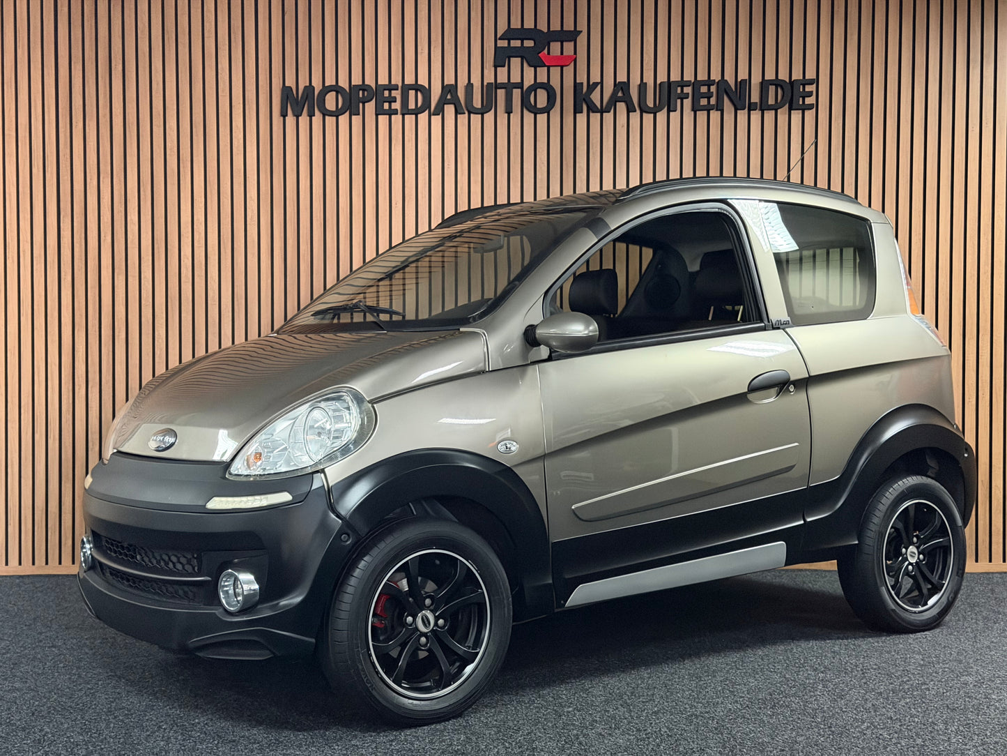 Microcar Mgo Highland Army Green  | leiser DCI Motor | 45 km/h | Innerhalb 250 KM Kostenlose Lieferung | Mopedauto | Leichtmobile