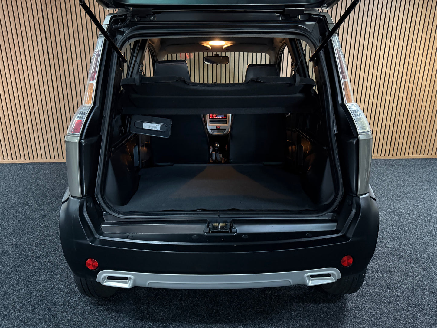 Microcar Mgo Highland Army Green  | leiser DCI Motor | 45 km/h | Innerhalb 250 KM Kostenlose Lieferung | Mopedauto | Leichtmobile