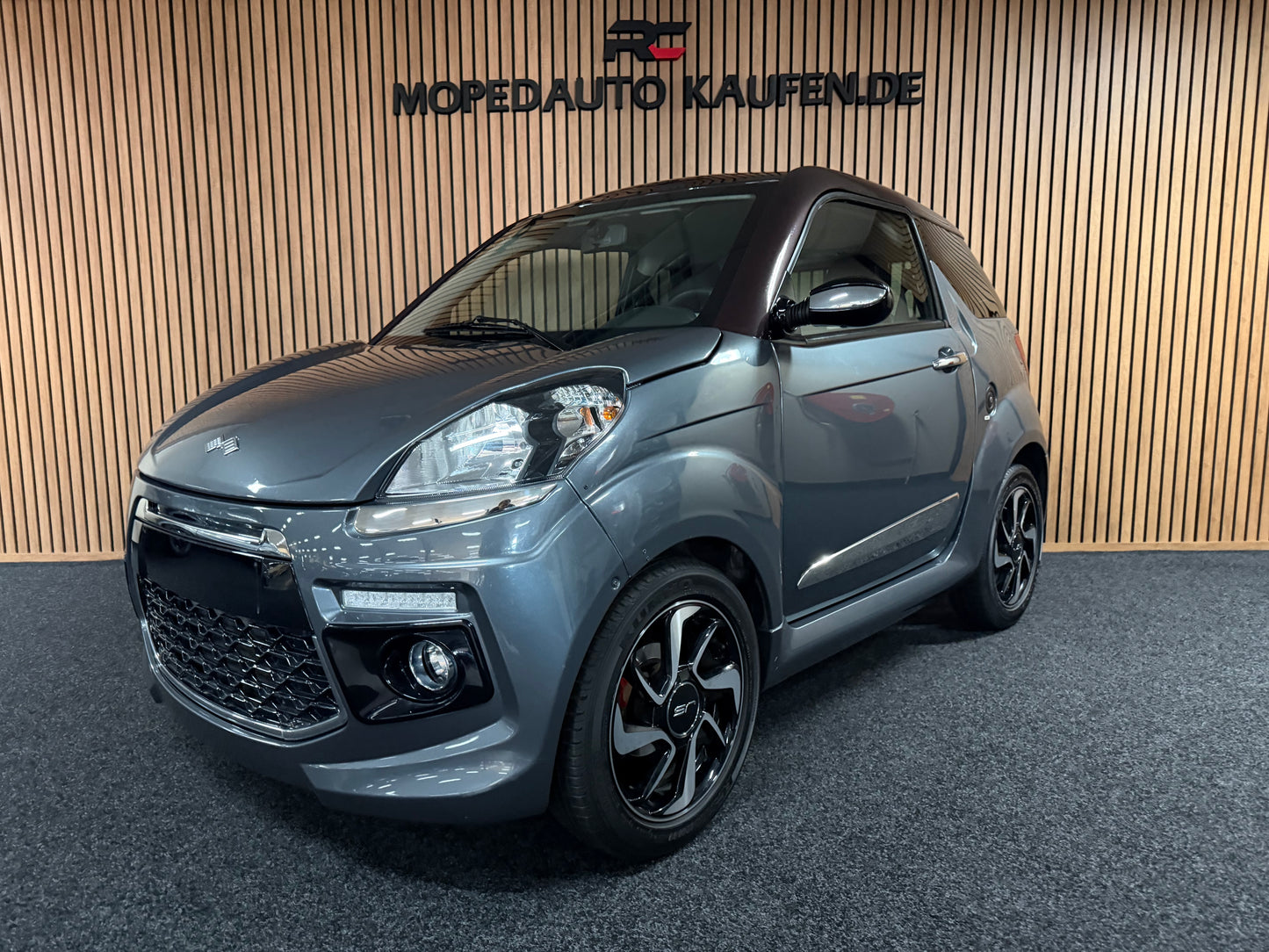 Ligier JS50 Sport geplflegt | leiser DCI Motor | 45 km/h | Innerhalb 250 KM Kostenlose Lieferung | Mopedauto | Leichtmobile