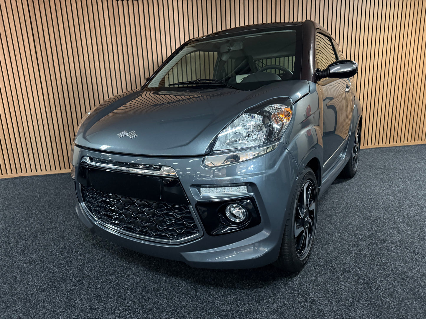 Ligier JS50 Sport geplflegt | leiser DCI Motor | 45 km/h | Innerhalb 250 KM Kostenlose Lieferung | Mopedauto | Leichtmobile