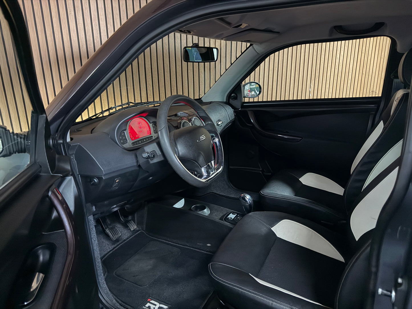 Ligier JS50 Sport geplflegt | leiser DCI Motor | 45 km/h | Innerhalb 250 KM Kostenlose Lieferung | Mopedauto | Leichtmobile