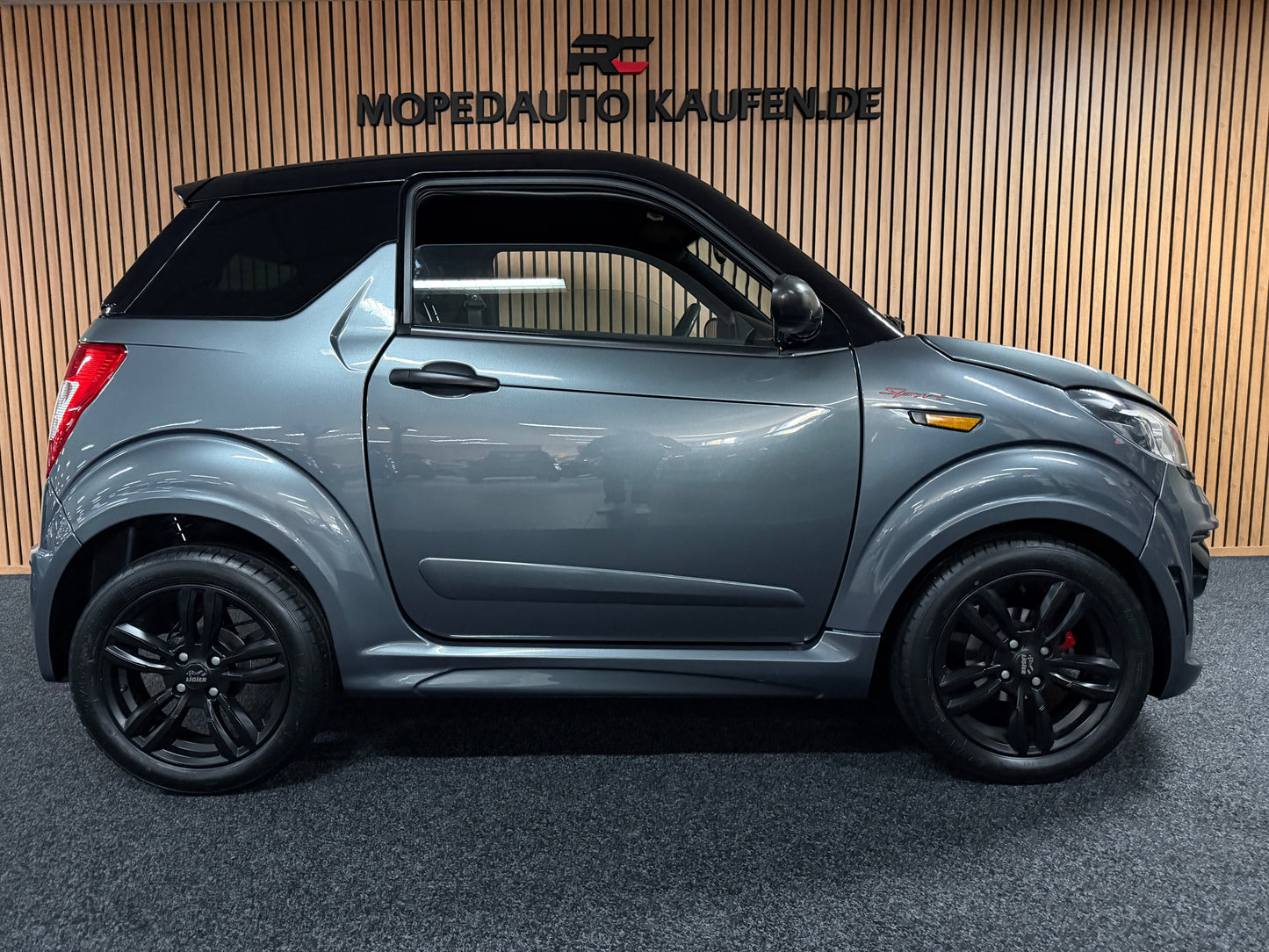 Ligier JS50 Sport 2021 | 8 PS Motor | 45 km/h | Rückfahrkamera | Innerhalb 250 KM Kostenlose Lieferung | Mopedauto | Leichtmobile