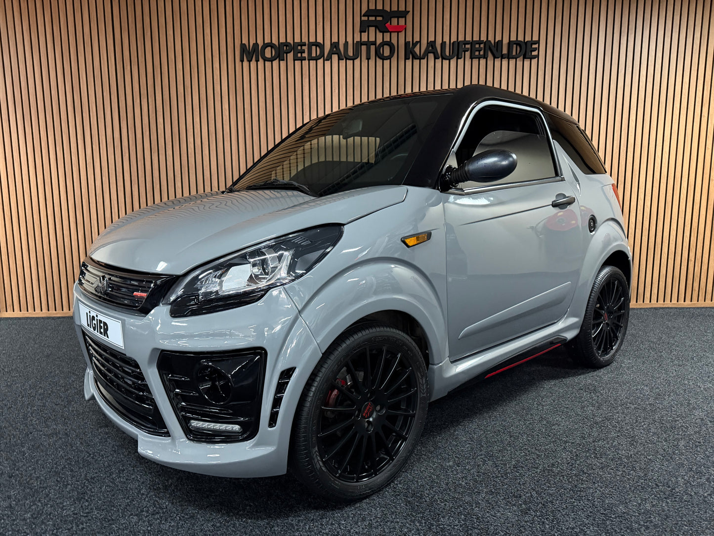 Ligier JS50 Ultimate Sport Nardo Grau | KLIMA | 8 PS leiser DCI Motor | 45 km/h | Rückfahrkamera | Innerhalb 250 KM Kostenlose Lieferung | Mopedauto | Leichtmobile
