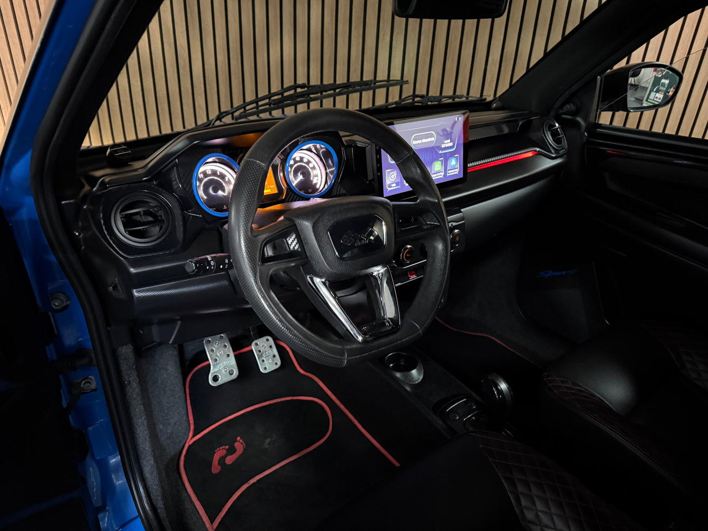 Ligier JS50 Ultimate Blau  | Servolenkung | DAB + / Apple Carplay Ambilight  | 8 PS leiser DCI Motor | 45 km/h | Rückfahrkamera | Innerhalb 250 KM Kostenlose Lieferung | Mopedauto | Leichtmobile