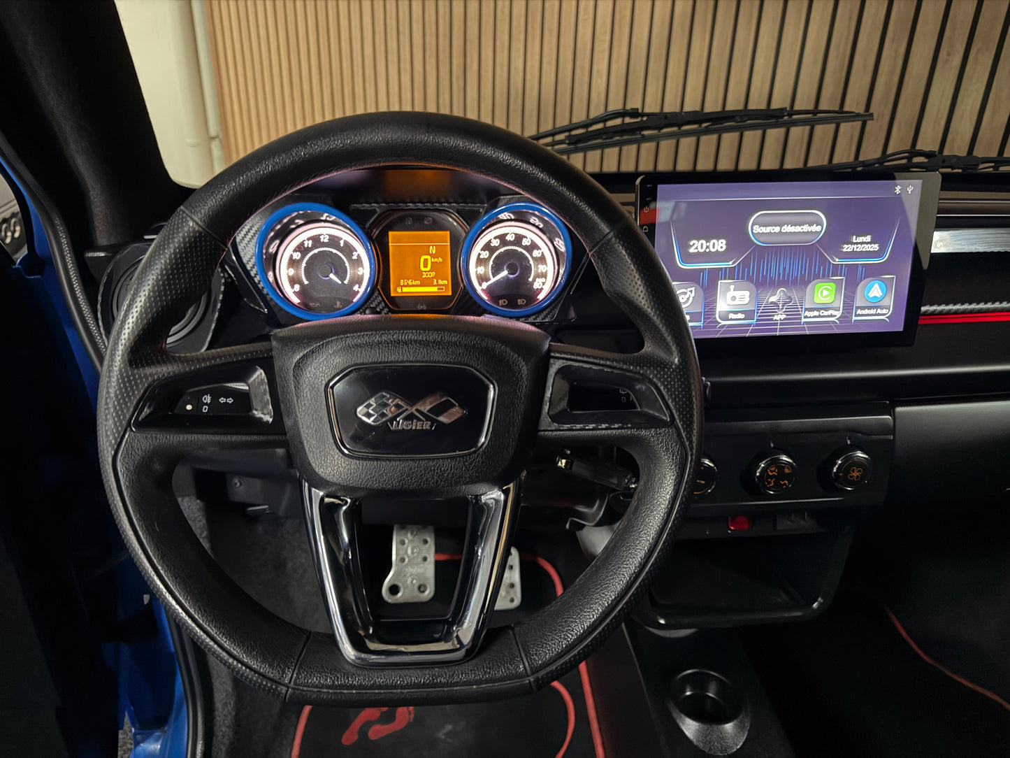 Ligier JS50 Ultimate Blau  | Servolenkung | DAB + / Apple Carplay Ambilight  | 8 PS leiser DCI Motor | 45 km/h | Rückfahrkamera | Innerhalb 250 KM Kostenlose Lieferung | Mopedauto | Leichtmobile