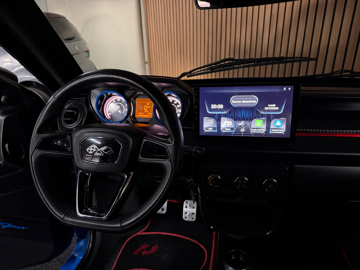 Ligier JS50 Ultimate Blau  | Servolenkung | DAB + / Apple Carplay Ambilight  | 8 PS leiser DCI Motor | 45 km/h | Rückfahrkamera | Innerhalb 250 KM Kostenlose Lieferung | Mopedauto | Leichtmobile