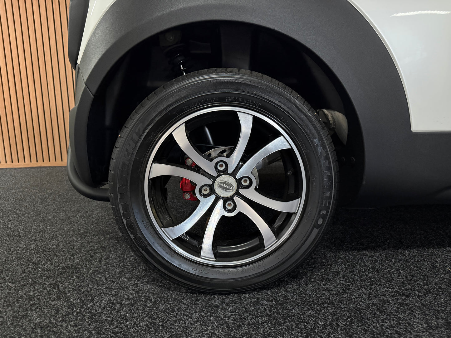 Microcar Mgo Highland X | leiser DCI Motor | 45 km/h | Innerhalb 250 KM Kostenlose Lieferung | Mopedauto | Leichtmobile